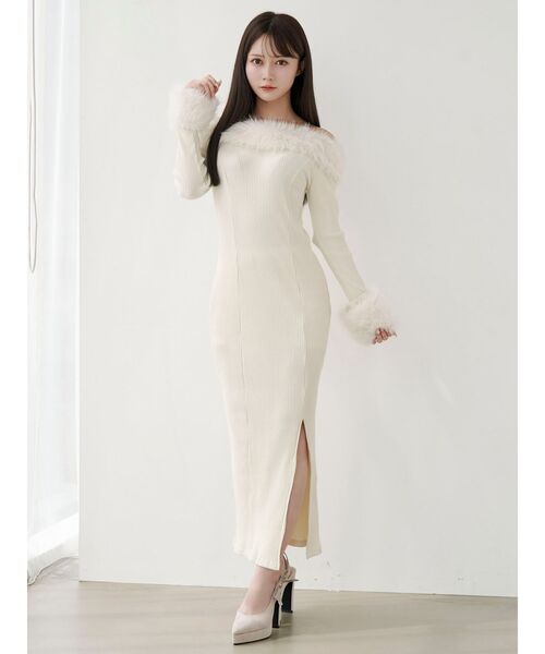 フェイクファーオフショルロングワンピース（ワンピース）｜EATME