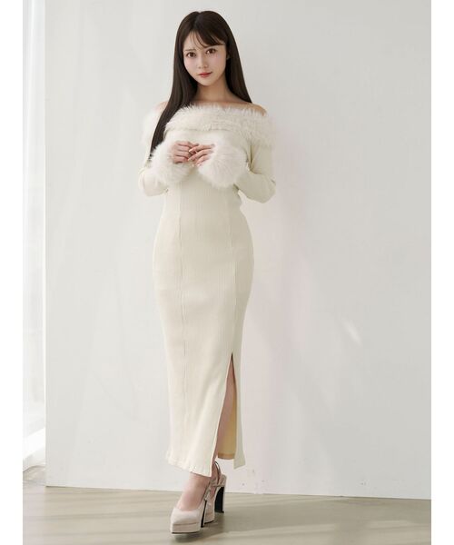 フェイクファーオフショルロングワンピース（ワンピース）｜EATME