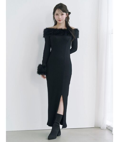 EATME（イートミー）の「フェイクファーオフショルロングワンピース（ワンピース・レディース・ブラウン/ネイビー/アイボリー/ブラック・FREE）」の10枚目の写真