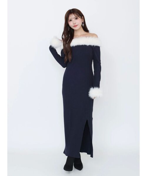 EATME（イートミー）の「フェイクファーオフショルロングワンピース（ワンピース・レディース・ブラウン/ネイビー/アイボリー/ブラック・FREE）」の21枚目の写真