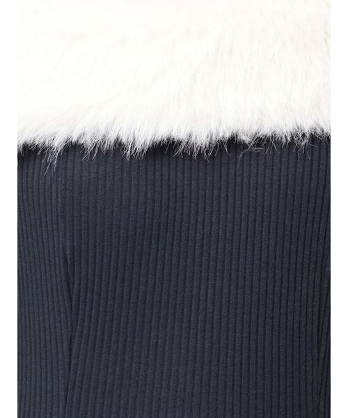 EATME（イートミー）の「フェイクファーオフショルロングワンピース（ワンピース・レディース・ブラウン/ネイビー/アイボリー/ブラック・FREE）」の14枚目の写真