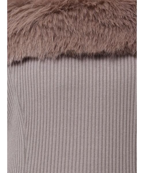 EATME（イートミー）の「フェイクファーオフショルロングワンピース（ワンピース・レディース・ブラウン/ネイビー/アイボリー/ブラック・FREE）」の15枚目の写真