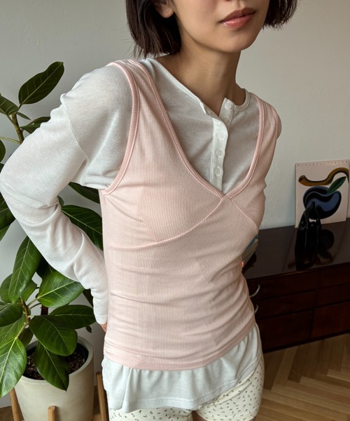 FUULLY STUDIO(フーリィーステューディオ)の「ビスチェライクレイヤードタンクトップ(タンクトップ・レディース・ブラック/イエロー/ダークブラウン/グレー/ピンク・FREE)」の5枚目の写真