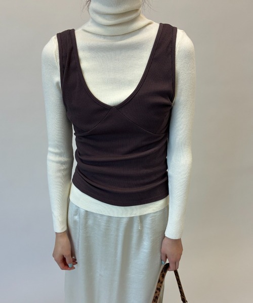 FUULLY STUDIO(フーリィーステューディオ)の「ビスチェライクレイヤードタンクトップ(タンクトップ・レディース・ブラック/イエロー/ダークブラウン/グレー/ピンク・FREE)」の22枚目の写真