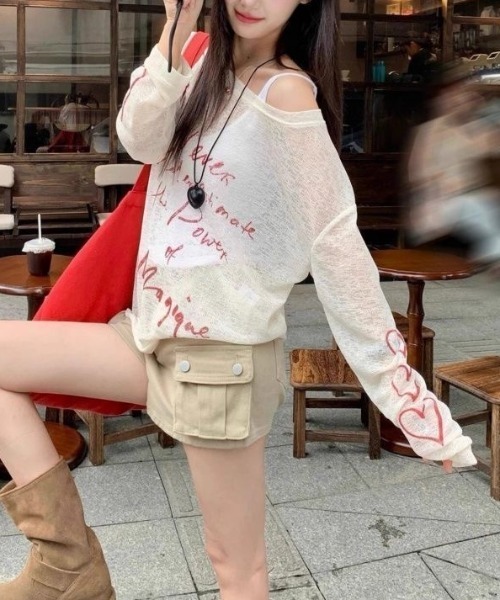 GEMEDA(ジェメダ)の「英字プリントシアーロングTシャツ(Tシャツ/カットソー・レディース・ホワイト系その他/ホワイト/ブラック/ベージュ/ブラック系・M)」の11枚目の写真