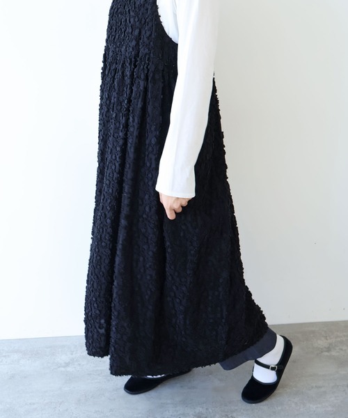 yuni（ユニ　）の「hana dot ジャカード キャミソールワンピース（ジャンパースカート・レディース・ブラック/アイボリー・FREE）」の20枚目の写真