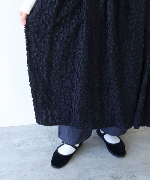 yuni（ユニ　）の「hana dot ジャカード キャミソールワンピース（ジャンパースカート・レディース・ブラック/アイボリー・FREE）」の10枚目の写真