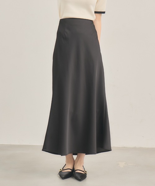 サテンマーメイドスカート（スカート）｜NEUNA（ヌナ）のファッション