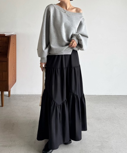 JUNOAH(ジュノア)の「ワンショルスリットスウェット(スウェット・レディース・ブルー系その他/ブラック/杢グレー・SMALL/MEDIUM/LARGE)」の13枚目の写真