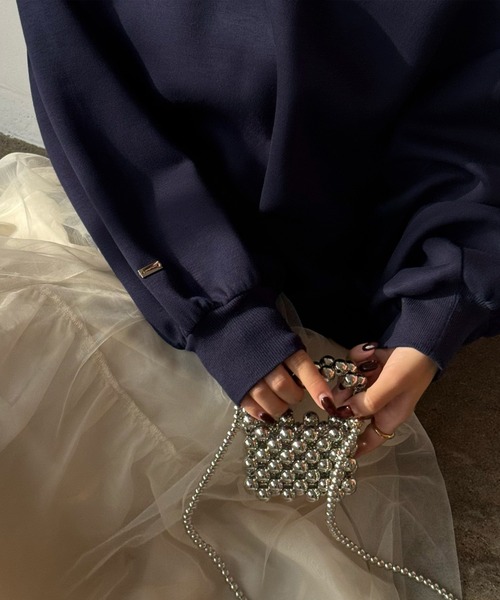 JUNOAH(ジュノア)の「ワンショルスリットスウェット(スウェット・レディース・ブルー系その他/ブラック/杢グレー・SMALL/MEDIUM/LARGE)」の18枚目の写真