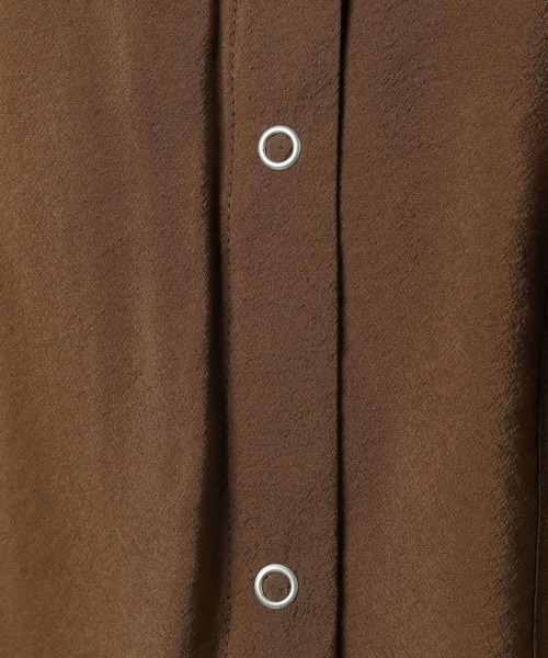 LEPSIM（レプシィム）の「シアーフード長袖シャツ　582345（シャツ/ブラウス・レディース・キャメル/アイボリー/ブラック・FREE）」の14枚目の写真