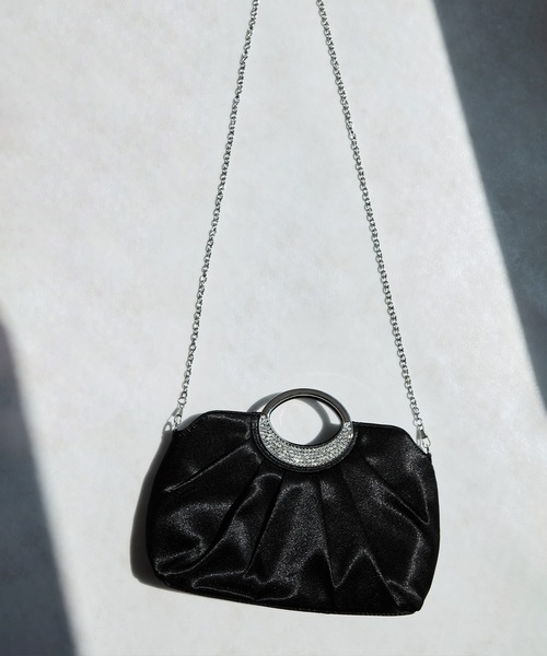 Leja(レジャ)の「【LEJA】サテンプリーツリングハンドル2WAYクラッチバッグ結婚式 パーティー 成人式 二次会 同窓会 お呼ばれ オケージョン 20代 30代(ハンドバッグ・レディース・ベージュ/ブラック・FREE)」の8枚目の写真