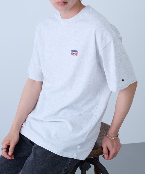 CONVERSE(コンバース)の「【CONVERSE】天竺プレートロゴ ショートスリーブTシャツ 6222-2830 MNY(Tシャツ/カットソー・メンズ・オフホワイト/ブラック/ホワイト・L/LL/M)」の19枚目の写真