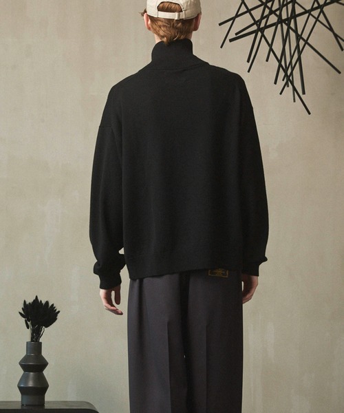 MAISON SPECIAL(メゾンスペシャル)の「《UNISEX》Cashfeel Extra Fine Merino Wool Prime-Over Half Zip Knit Pullover/キャッシュフィールエクストラファインメリノウールプライムオーバーハーフジップニットプルオーバー【MAISON SPECIAL/メゾンスペシャル】(ニット/セーター・メンズ・ピンク/バーガンディー/ブラック/グレイッシュベージュ・0/1/2)」の17枚目の写真