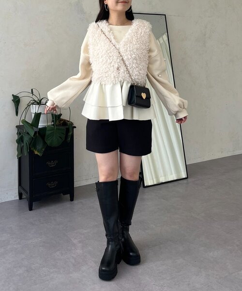 prose verse（プロズヴェール）の「レザーペプラムファーベスト（ベスト・レディース・ブラック/アイボリー・MEDIUM/LARGE）」の19枚目の写真