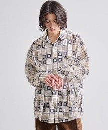 Revo. クロシェパターン 総柄プリント シアーシャツ 長袖