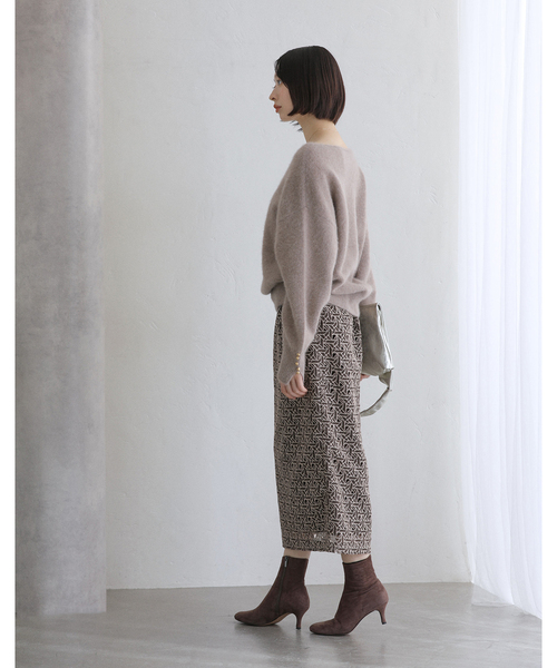 ジオメトリックレースタイトスカート