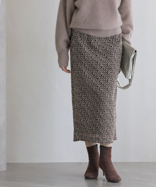 ジオメトリックレースタイトスカート