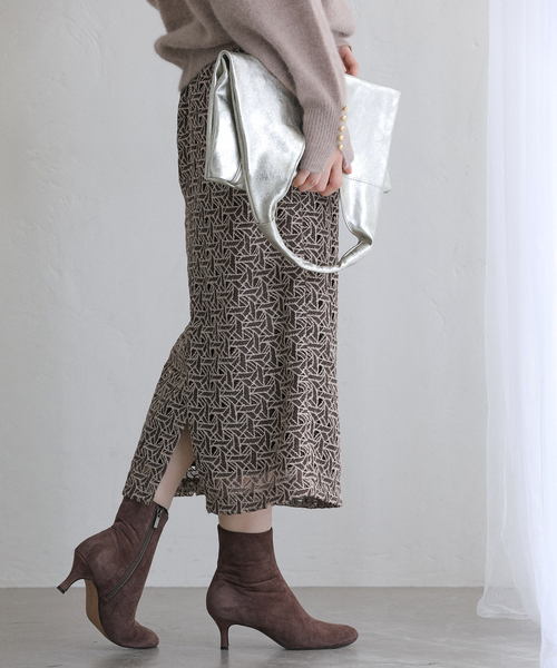 ジオメトリックレースタイトスカート