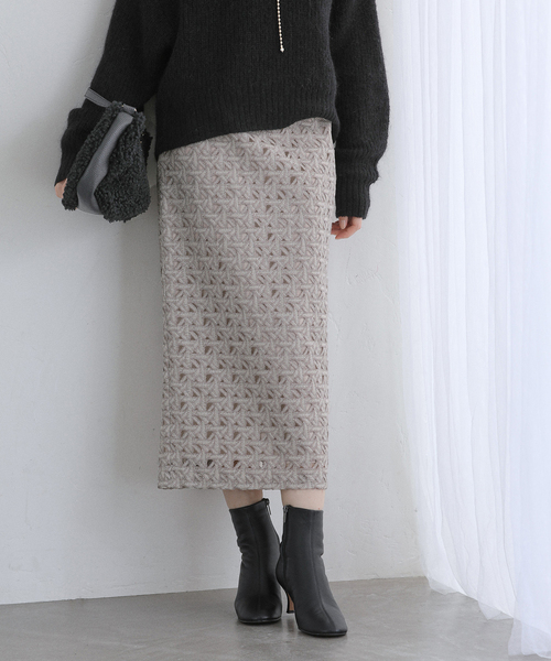 ジオメトリックレースタイトスカート