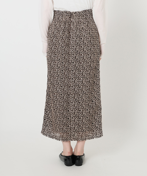 ジオメトリックレースタイトスカート