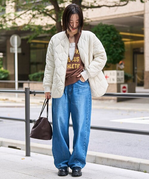 coen（コーエン）の「ノーカラー撥水キルティングブルゾン オーバーサイズ（ノーカラージャケット・レディース・ブラック/オリーブ/オフホワイト/ダークブラウン・M/L）」の9枚目の写真