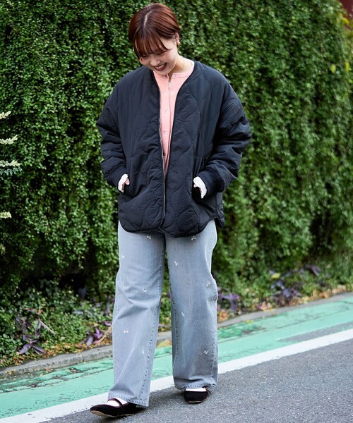 coen（コーエン）の「ノーカラー撥水キルティングブルゾン オーバーサイズ（ノーカラージャケット・レディース・ブラック/オリーブ/オフホワイト/ダークブラウン・M/L）」の14枚目の写真