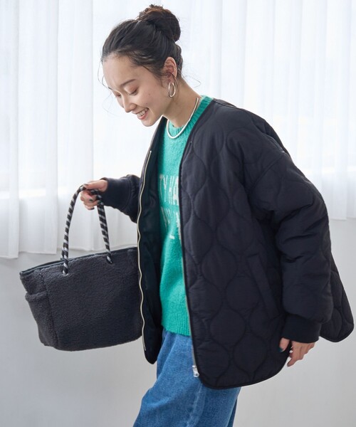 coen（コーエン）の「ノーカラー撥水キルティングブルゾン オーバーサイズ（ノーカラージャケット・レディース・ブラック/オリーブ/オフホワイト/ダークブラウン・M/L）」の17枚目の写真