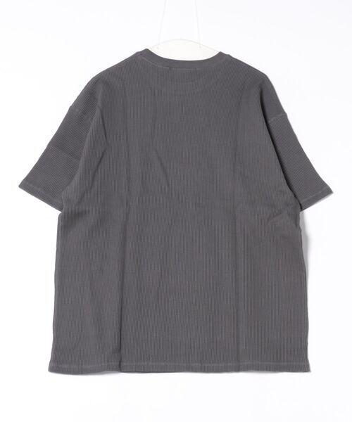 FRUIT OF THE LOOM(フルーツオブザルーム)の「金子恵治 THERMAL TEE / サーマル / ヴィンテージ / アメリカンフィット / ワンマイルウエア / パックT / セットアップ / オリジナルパッケージ(Tシャツ/カットソー・メンズ・ネイビー/チャコールグレー・XL/M/L)」の6枚目の写真