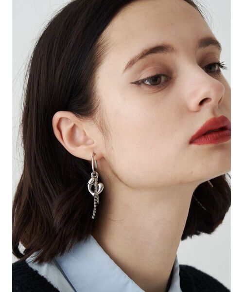 jouetie（ジュエティ）の「ビジューハートピアス（ピアス（両耳用）・レディース・ゴールド/シルバー・FREE）」の3枚目の写真