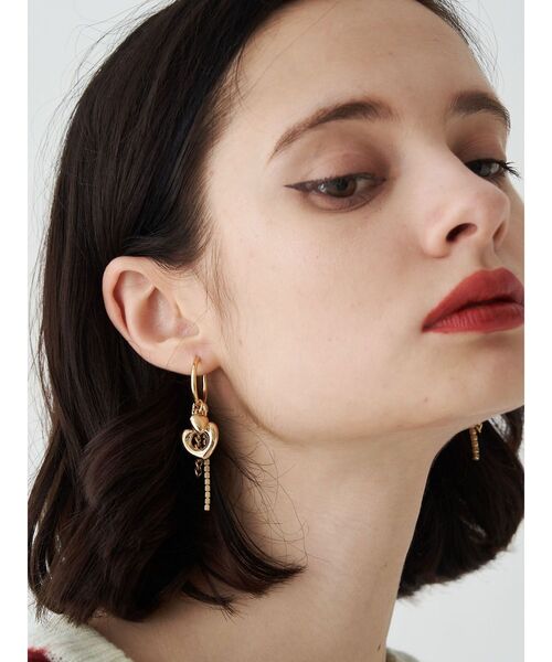 jouetie（ジュエティ）の「ビジューハートピアス（ピアス（両耳用）・レディース・ゴールド/シルバー・FREE）」の4枚目の写真