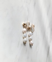 TIMELESS&THREE（タイムレスアンドスリー）の「3粒淡水パールラインコイルクリップイヤリング（イヤリング）」