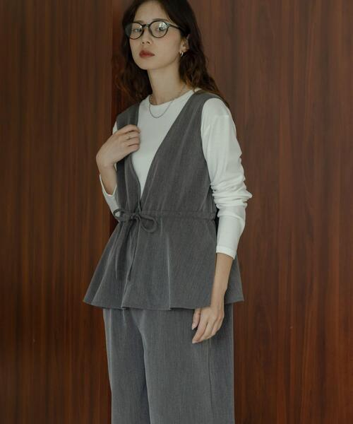 URBAN RESEARCH Sonny Label（アーバンリサーチサニーレーベル）の「ペプラムオールインワン（その他パンツ・レディース・ブラック/グレー・36/38）」の2枚目の写真