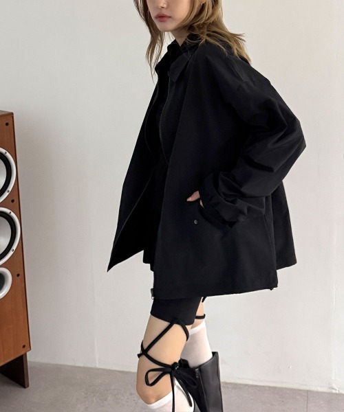 4INT.（フォイント）の「【UNISEX】ストリング ジップアップ ナイロン ジャケット（ナイロンジャケット・レディース・ブルー/ブラック/チャコール/オレンジ/ホワイト・FREE）」の6枚目の写真