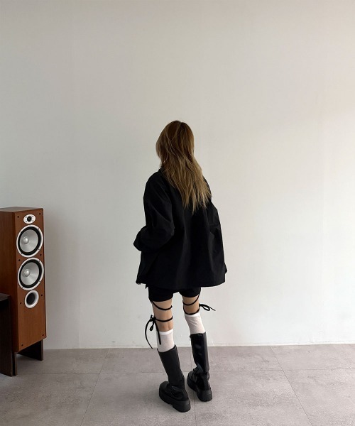 4INT.（フォイント）の「【UNISEX】ストリング ジップアップ ナイロン ジャケット（ナイロンジャケット・レディース・ブルー/ブラック/チャコール/オレンジ/ホワイト・FREE）」の7枚目の写真