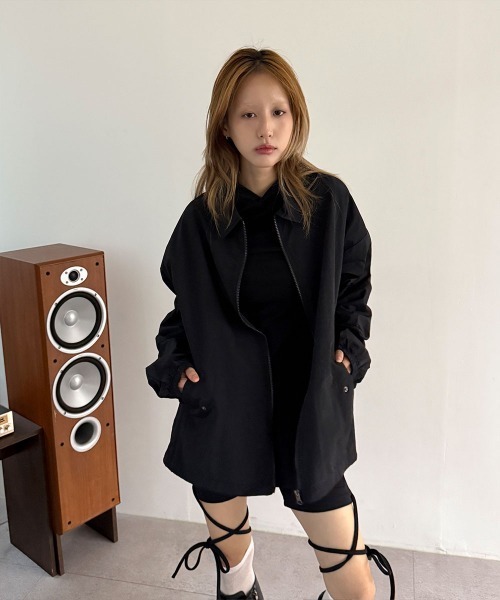 4INT.（フォイント）の「【UNISEX】ストリング ジップアップ ナイロン ジャケット（ナイロンジャケット・レディース・ブルー/ブラック/チャコール/オレンジ/ホワイト・FREE）」の10枚目の写真