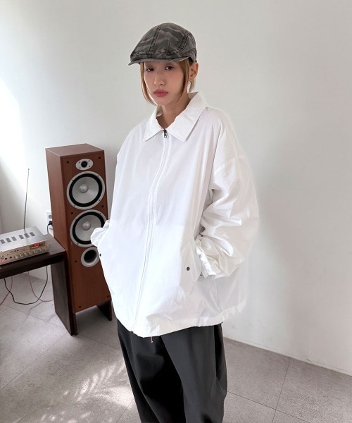 4INT.（フォイント）の「【UNISEX】ストリング ジップアップ ナイロン ジャケット（ナイロンジャケット・レディース・ブルー/ブラック/チャコール/オレンジ/ホワイト・FREE）」の17枚目の写真
