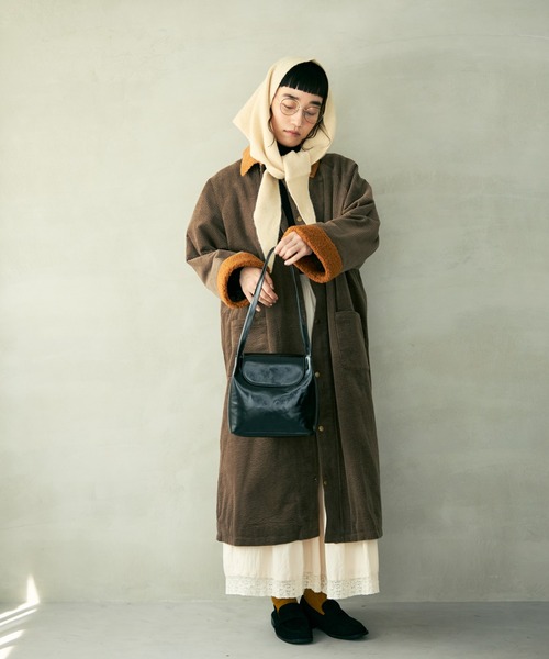 Crisp（クリスプ）の「コーデュロイバルカラーコート（ステンカラーコート・レディース・ブラウン/アイボリー・FREE）」の5枚目の写真