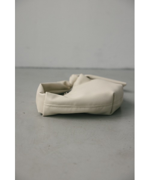 STYLEMIXER(スタイルミキサー)の「ソフトムーンミニバッグ(ハンドバッグ・レディース・アイボリー/ブラック・FREE)」の10枚目の写真