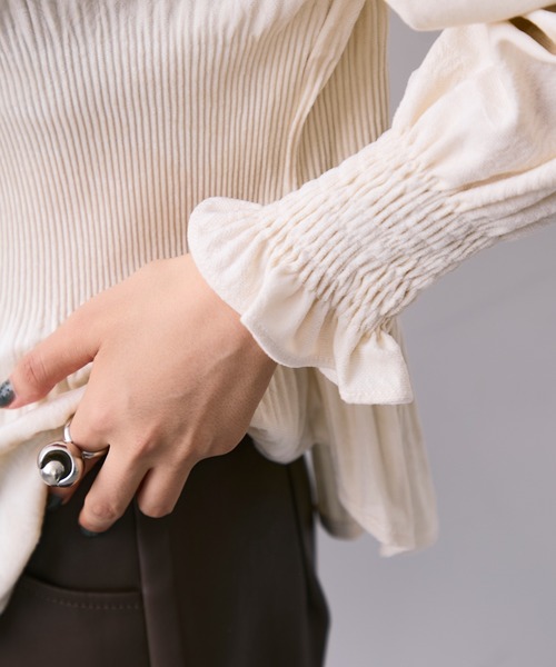 MONOe(モノエ)の「チャイナ柄プリーツマットシャツ(シャツ/ブラウス・レディース・ホワイト/ブラック/カーキ・FREE)」の11枚目の写真