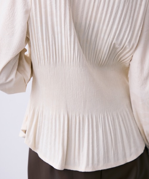 MONOe(モノエ)の「チャイナ柄プリーツマットシャツ(シャツ/ブラウス・レディース・ホワイト/ブラック/カーキ・FREE)」の13枚目の写真