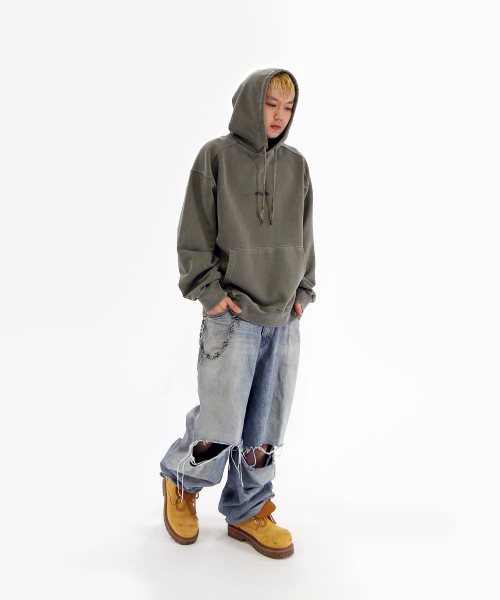 CRIGUN(クリガン)の「ピグメントSmallLogoフードパーカーKHAKI(パーカー・レディース・カーキ・MEDIUM/LARGE/X-LARGE/XX-LARGE)」の3枚目の写真