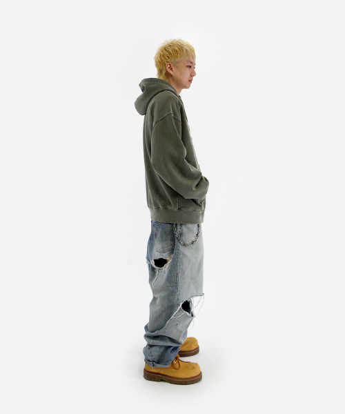 CRIGUN(クリガン)の「ピグメントSmallLogoフードパーカーKHAKI(パーカー・レディース・カーキ・MEDIUM/LARGE/X-LARGE/XX-LARGE)」の4枚目の写真