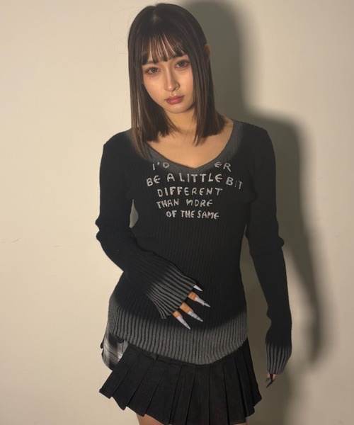 .KOM(ドットコム)の「A'GEM/9 × .kom 『.kom/ドットケーオーエム』【Y2K】 グラデーションリブニットトップス(ニット/セーター・レディース・ブラック/グレー・FREE)」の9枚目の写真