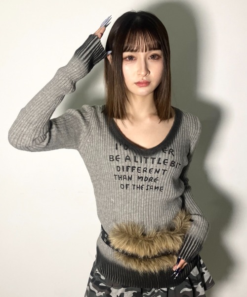 .KOM(ドットコム)の「A'GEM/9 × .kom 『.kom/ドットケーオーエム』【Y2K】 グラデーションリブニットトップス(ニット/セーター・レディース・ブラック/グレー・FREE)」の3枚目の写真