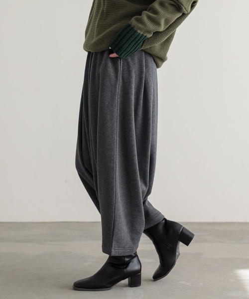 n'OrLABEL(ノアールレーベル)の「裏シャギーサルエルパンツ(その他パンツ・レディース・ブラック/チャコールグレー・FREE)」の4枚目の写真