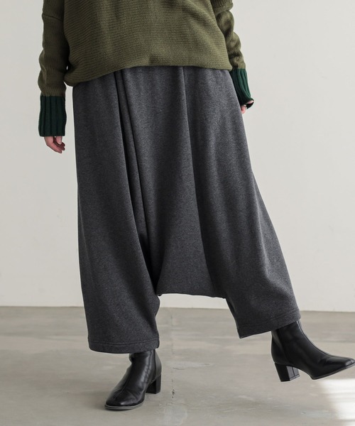 n'OrLABEL(ノアールレーベル)の「裏シャギーサルエルパンツ(その他パンツ・レディース・ブラック/チャコールグレー・FREE)」の3枚目の写真