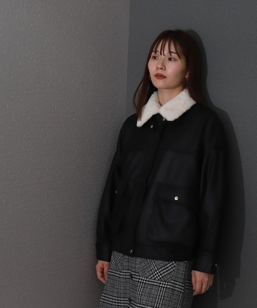 libelle more(リベル モア)の「ファー襟付きヴィンテージライクスエードブルゾン(ブルゾン・レディース・チャコールグレー/アイボリー/ブラック/ブラウン・M/L)」の11枚目の写真
