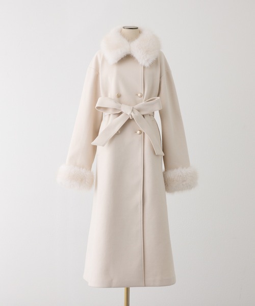 【HolidayCollection】フェイクファー付きロングコート HolidayCollection】フェイクファー付きロングコート（チェスター