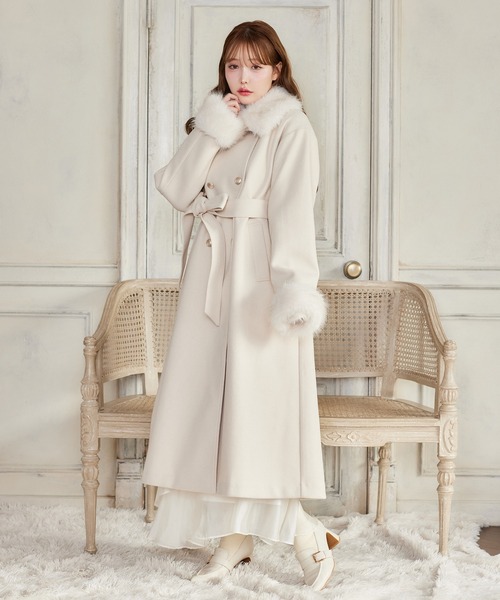 かんかん　ホワイトファー付きロングコート HolidayCollection】フェイクファー付きロングコート（チェスター